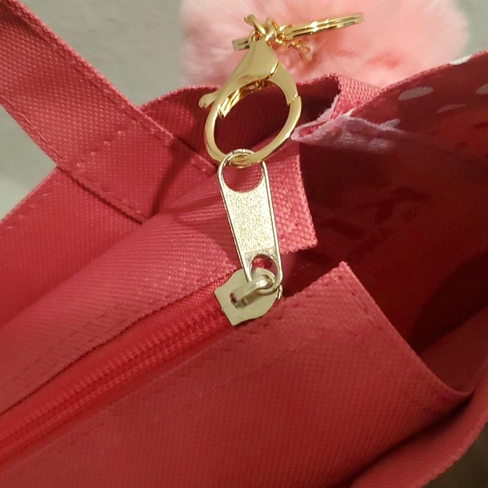Hello Kitty Handbag - Picture 5 of 6